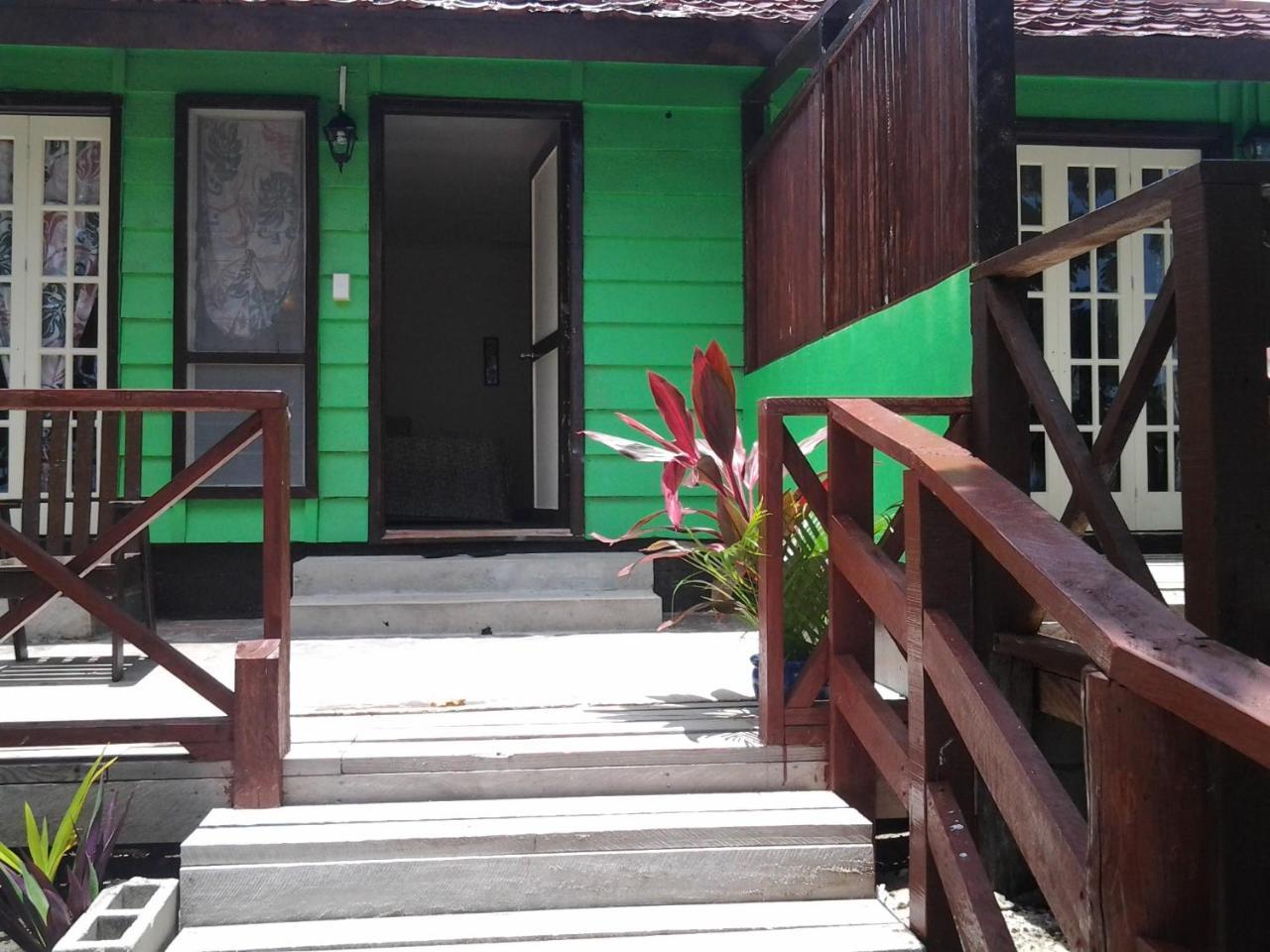 Vaimoana Seaside Lodge Savai'i Island Szoba fotó